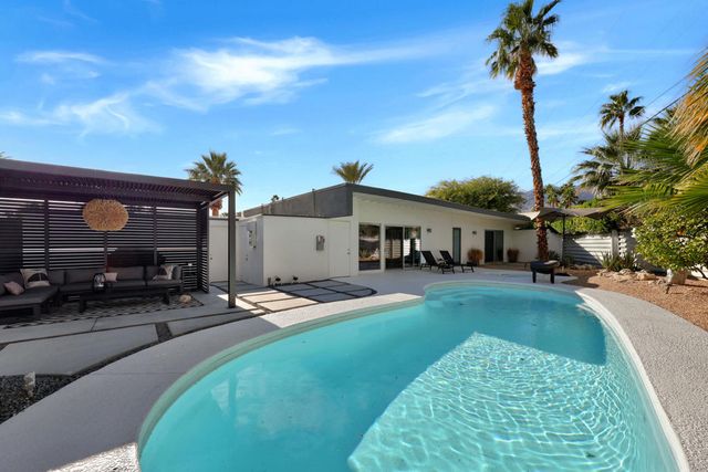 3420 E Camino Rojos, Palm Springs, CA 92262