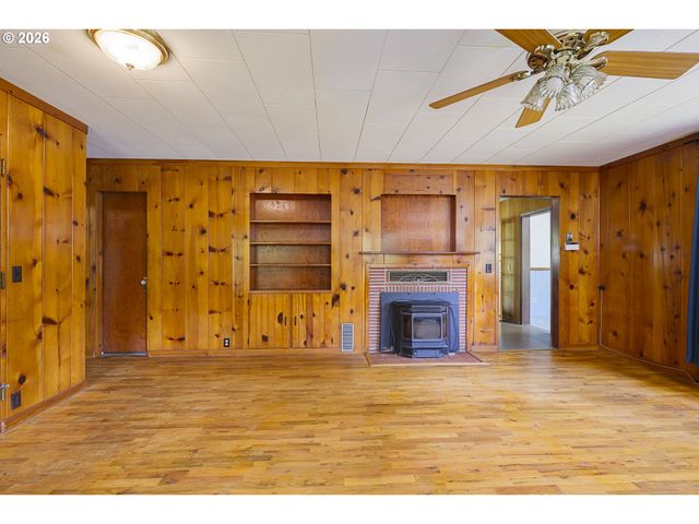 5060 Nw GALES CREEK Rd, Forest Grove, OR 97116