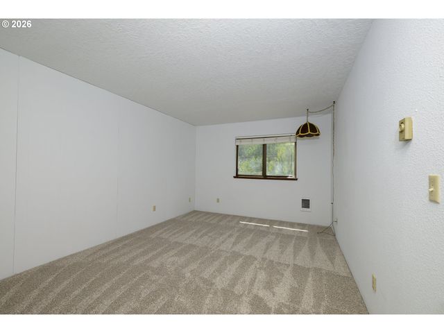 5060 Nw GALES CREEK Rd, Forest Grove, OR 97116