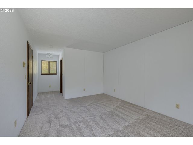 5060 Nw GALES CREEK Rd, Forest Grove, OR 97116