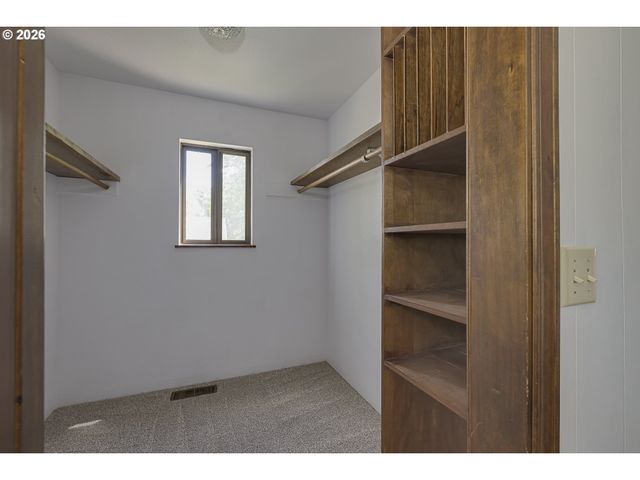 5060 Nw GALES CREEK Rd, Forest Grove, OR 97116