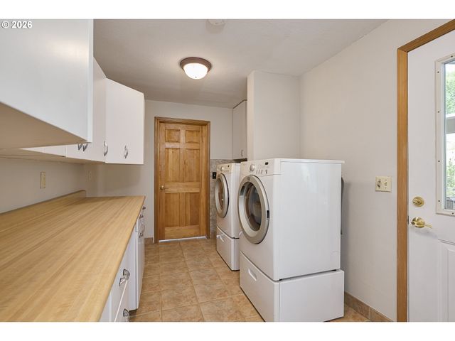 5060 Nw GALES CREEK Rd, Forest Grove, OR 97116