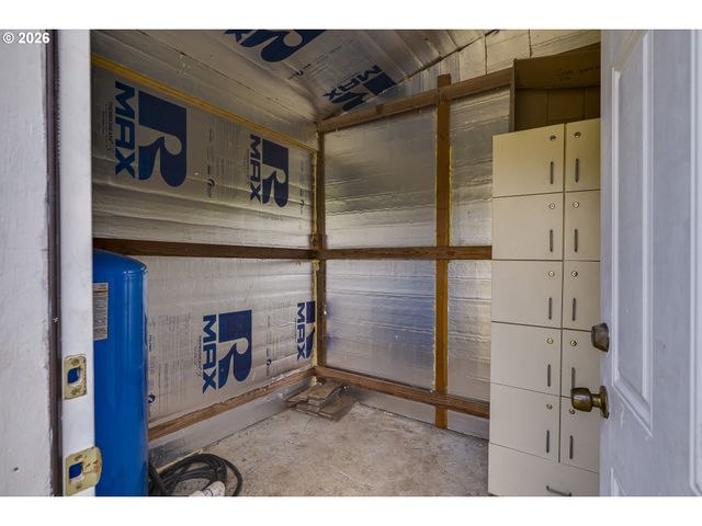 5060 Nw GALES CREEK Rd, Forest Grove, OR 97116