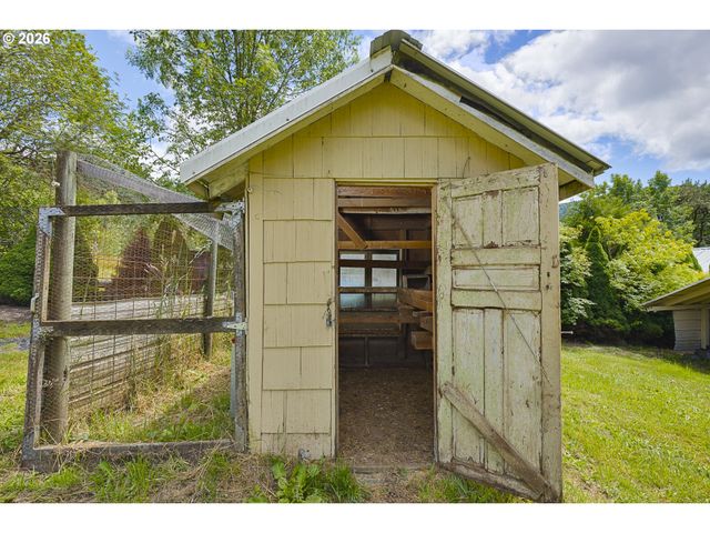 5060 Nw GALES CREEK Rd, Forest Grove, OR 97116