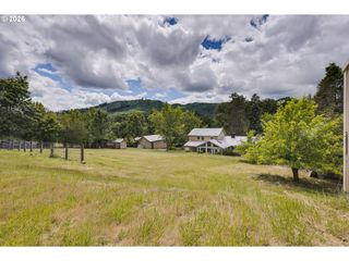 5060 Nw GALES CREEK Rd, Forest Grove, OR 97116