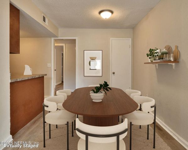 851 BERT RD Road, #17, Jacksonville, FL 32211