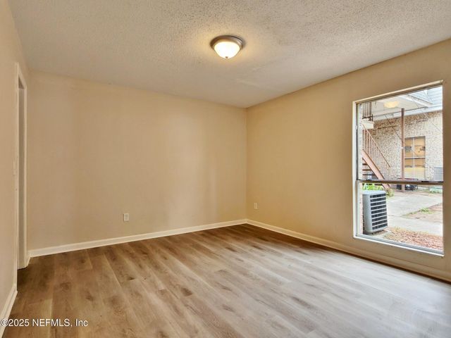 851 BERT RD Road, #17, Jacksonville, FL 32211