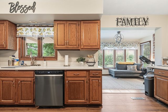 10910 51st Street Court, Milan, IL 61264