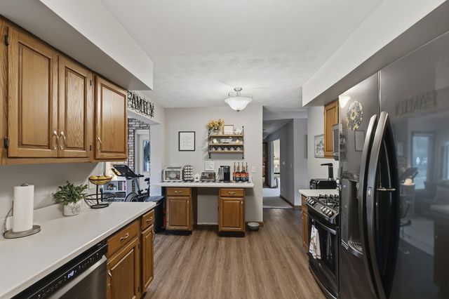 10910 51st Street Court, Milan, IL 61264