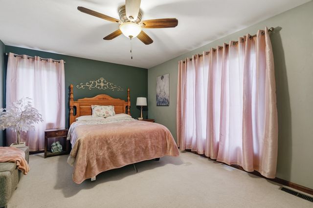 10910 51st Street Court, Milan, IL 61264