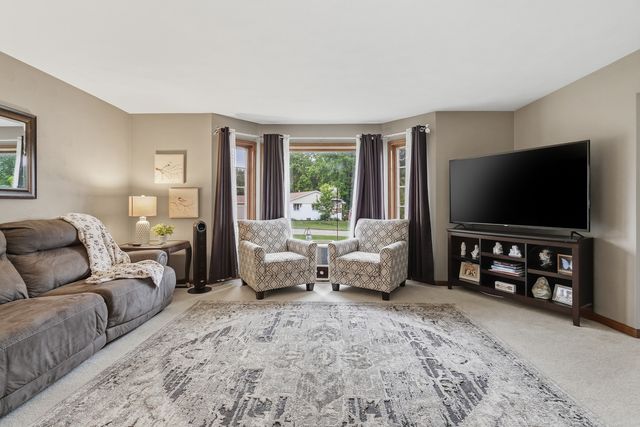 10910 51st Street Court, Milan, IL 61264