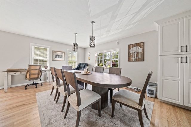 67 Franklin St, Halifax, MA 02338