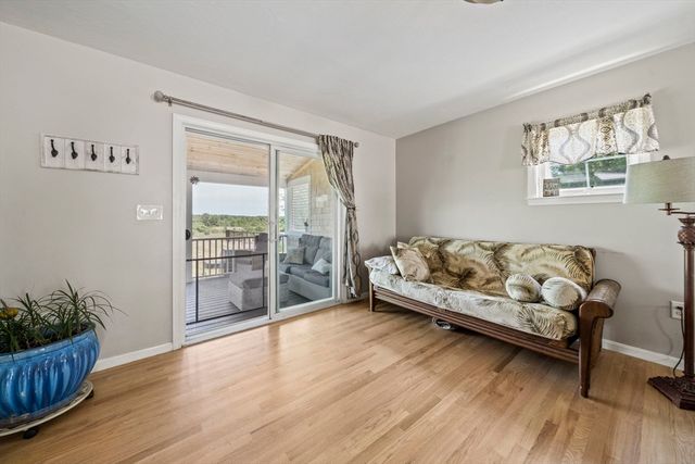 67 Franklin St, Halifax, MA 02338