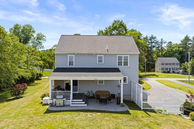 67 Franklin St, Halifax, MA 02338