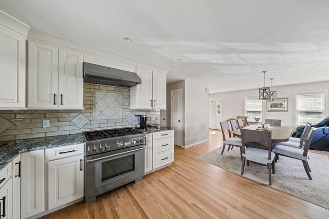 67 Franklin St, Halifax, MA 02338