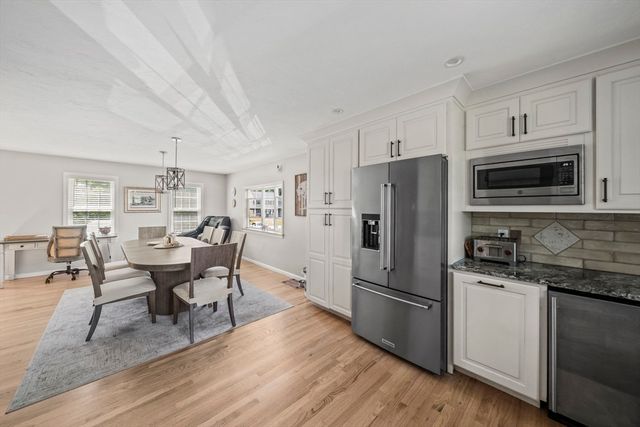 67 Franklin St, Halifax, MA 02338