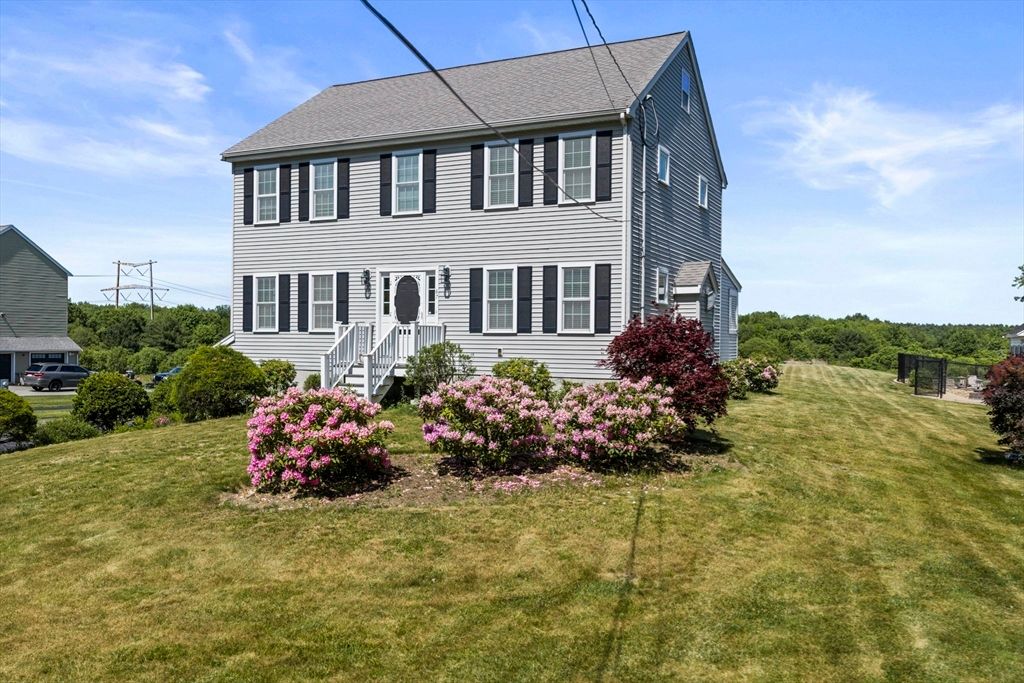 67 Franklin St, Halifax, MA 02338
