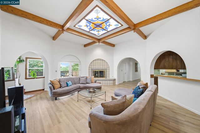 2426 Heritage Oaks Dr, Alamo, CA 94507