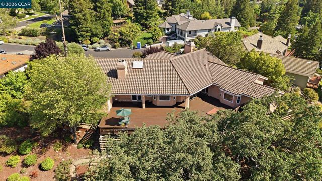 2426 Heritage Oaks Dr, Alamo, CA 94507