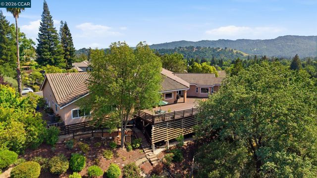 2426 Heritage Oaks Dr, Alamo, CA 94507