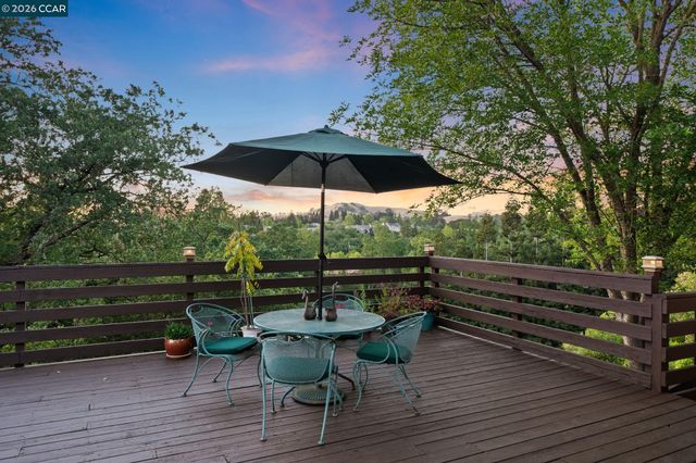 2426 Heritage Oaks Dr, Alamo, CA 94507