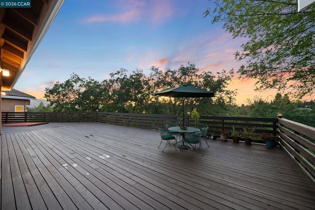 2426 Heritage Oaks Dr, Alamo, CA 94507