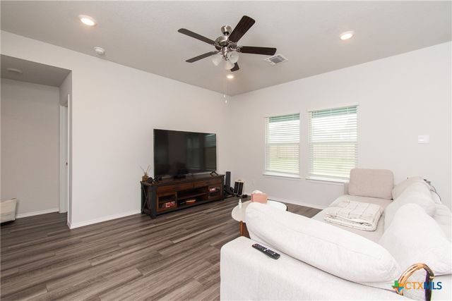 1916 Deodar Drive, Belton, TX 76513