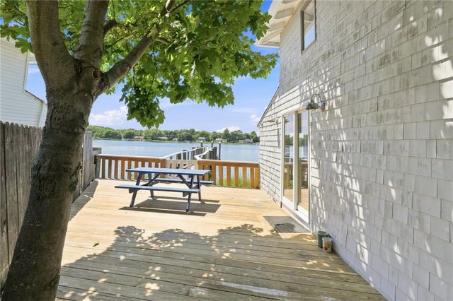 32 King Philip Avenue, Barrington, RI 02806