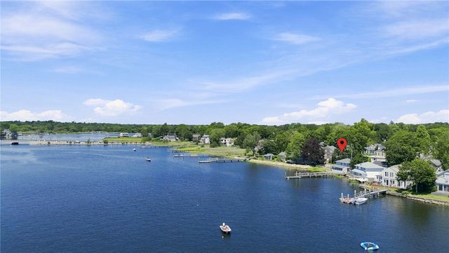 32 King Philip Avenue, Barrington, RI 02806