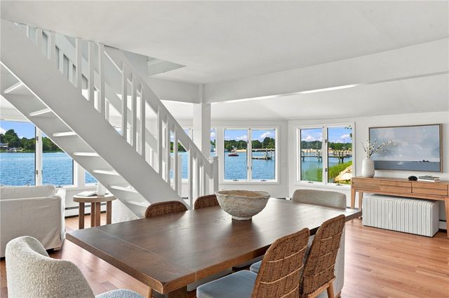 32 King Philip Avenue, Barrington, RI 02806