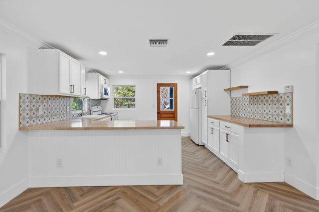 2302 Cortez Boulevard, Fort Pierce, FL 34982