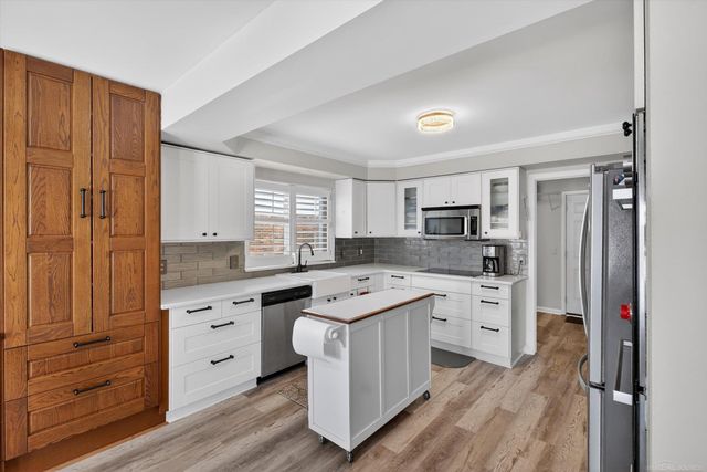 44174 Rivergate Drive, Clinton Township, MI 48038