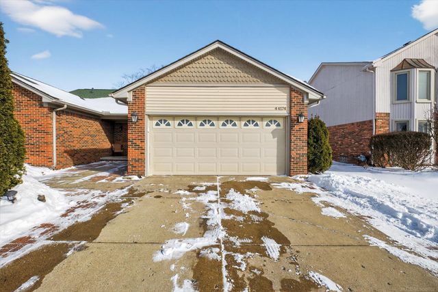 44174 Rivergate Drive, Clinton Township, MI 48038