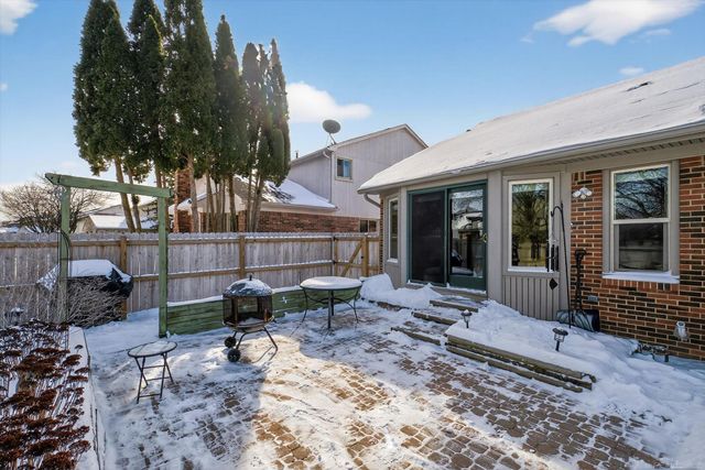 44174 Rivergate Drive, Clinton Township, MI 48038