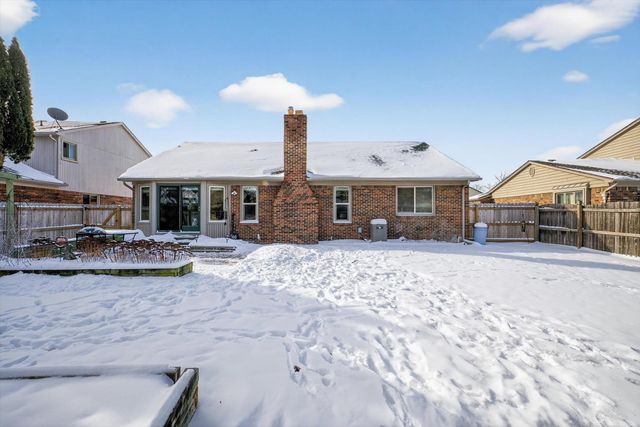 44174 Rivergate Drive, Clinton Township, MI 48038