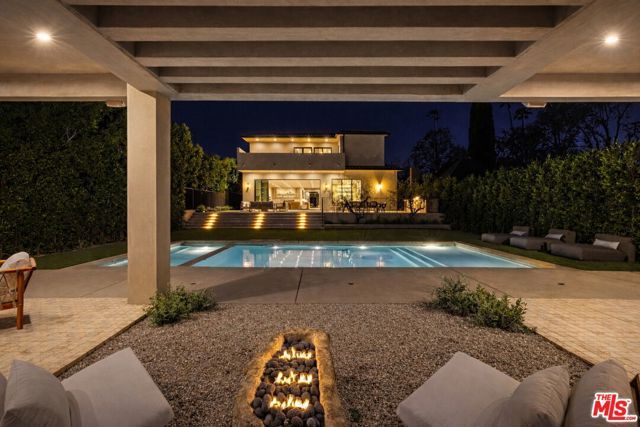 14273 Greenleaf Street, Los Angeles, CA 91423