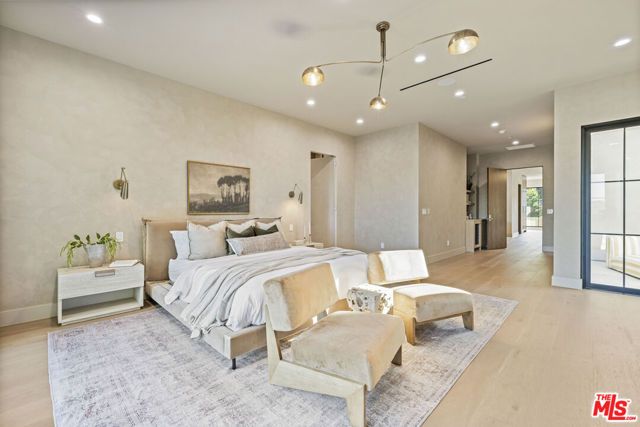 14273 Greenleaf Street, Los Angeles, CA 91423