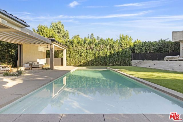 14273 Greenleaf Street, Los Angeles, CA 91423