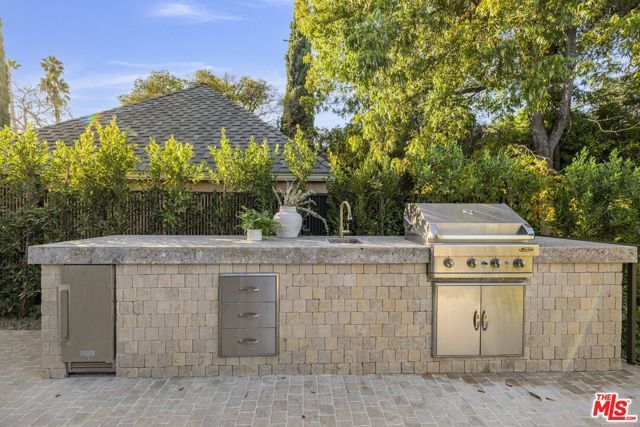 14273 Greenleaf Street, Los Angeles, CA 91423