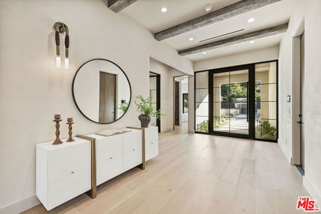 14273 Greenleaf Street, Los Angeles, CA 91423