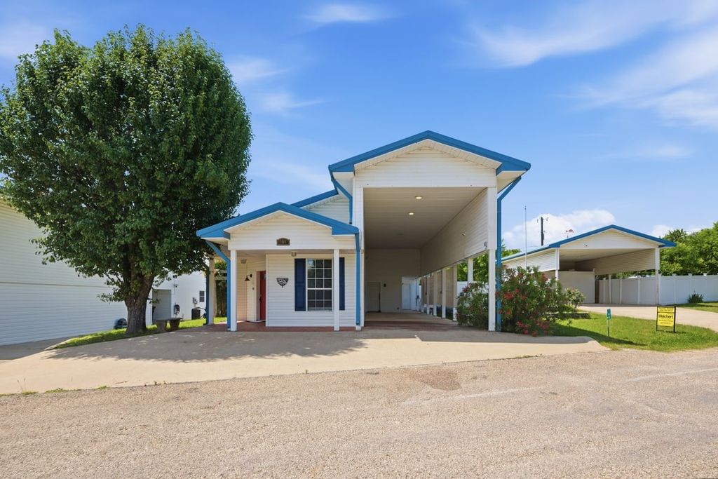 108 Big Bend Drive, Whitney, TX 76692
