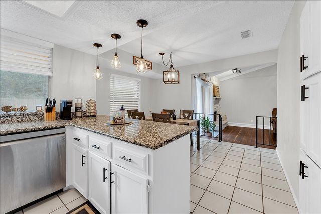 6548 Wooddale Drive, Watauga, TX 76148