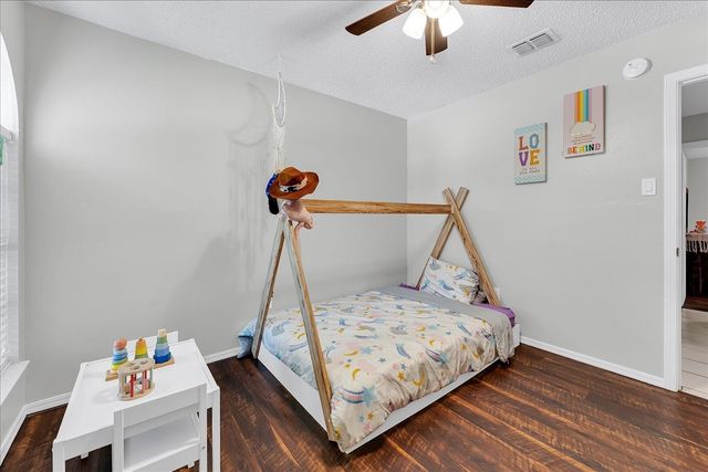 6548 Wooddale Drive, Watauga, TX 76148