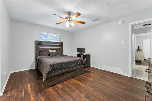 6548 Wooddale Drive, Watauga, TX 76148