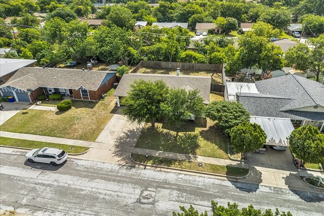 6548 Wooddale Drive, Watauga, TX 76148