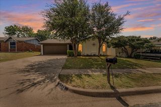 6548 Wooddale Drive, Watauga, TX 76148