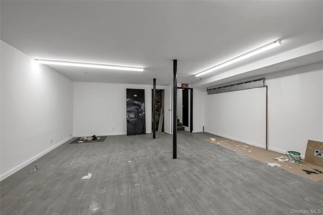 67-05 Roosevelt Avenue, Woodside, NY 11377
