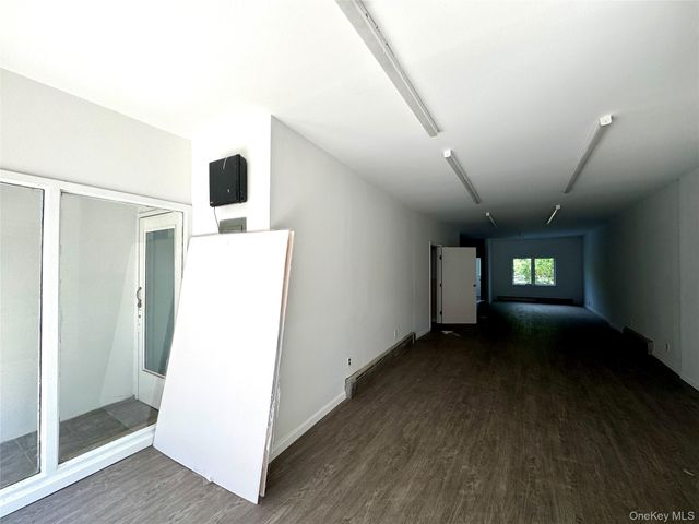 67-05 Roosevelt Avenue, Woodside, NY 11377