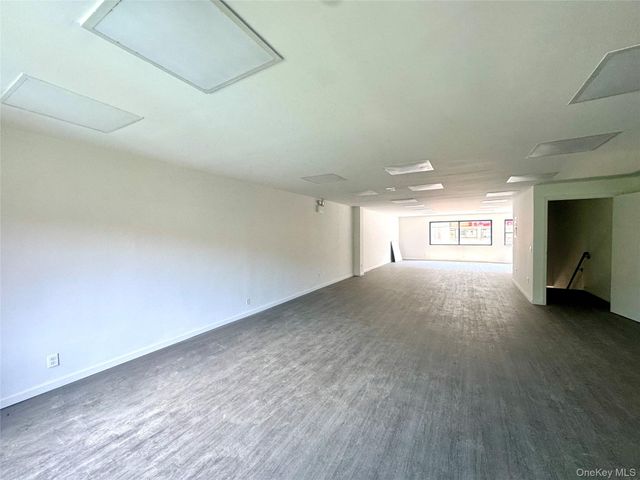 67-05 Roosevelt Avenue, Woodside, NY 11377