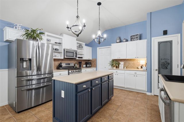 2409 Tumbling River DR, Leander, TX 78641